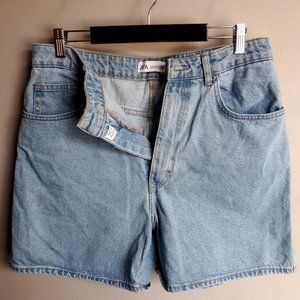 🦋 ZARA 100% Cotton High Waist Jean Shorts 🦋